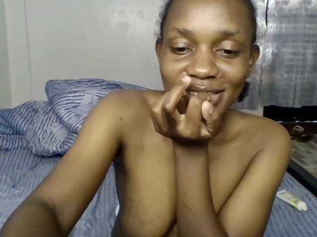 Minimochie live cam on BongaCams