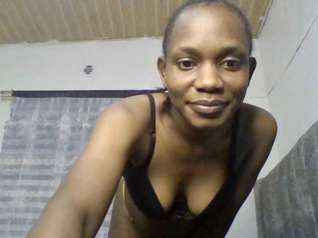 Minimochie live cam on BongaCams