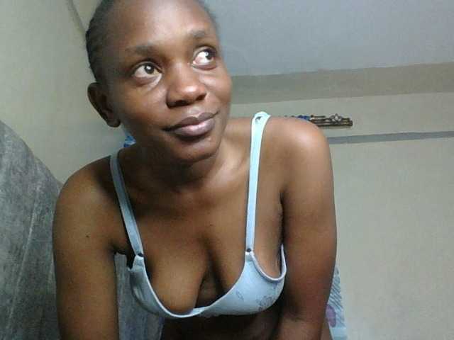Minimochie live cam on BongaCams