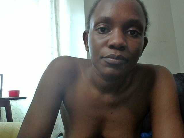 Minimochie live cam on BongaCams