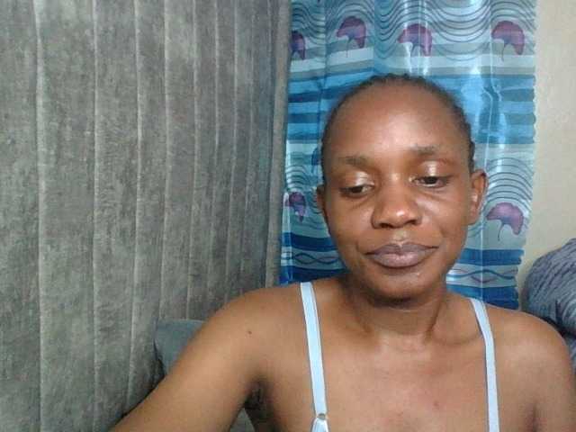 Minimochie live cam on BongaCams