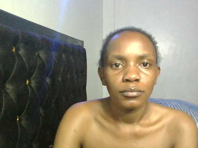 Minimochie live cam on BongaCams