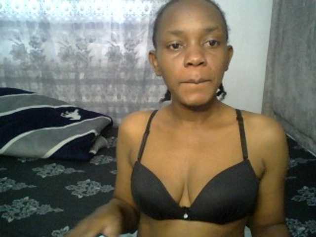 Minimochie live cam on BongaCams