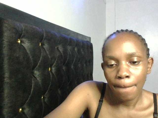 Minimochie live cam on BongaCams