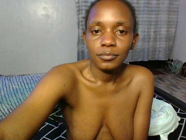 Minimochie live cam on BongaCams