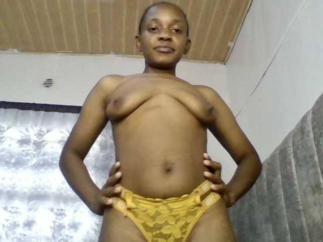 Minimochie live cam on BongaCams