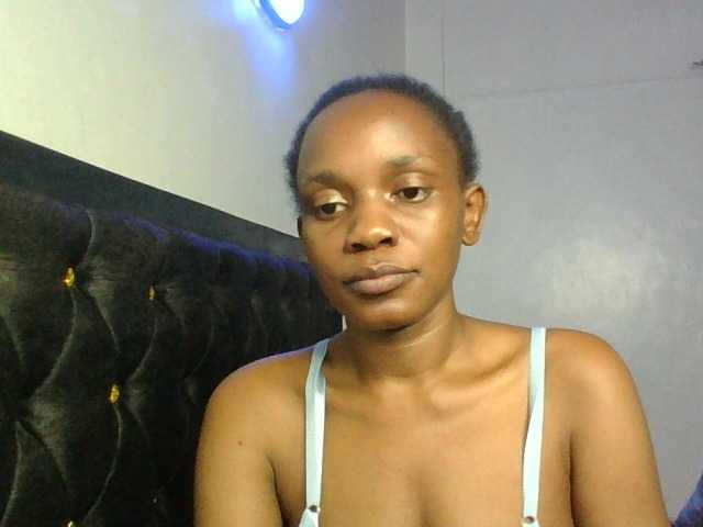 Minimochie live cam on BongaCams