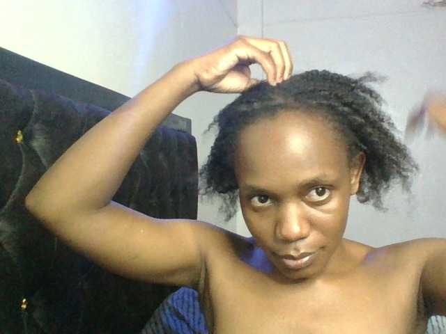 Minimochie live cam on BongaCams