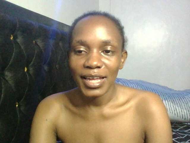 Minimochie live cam on BongaCams