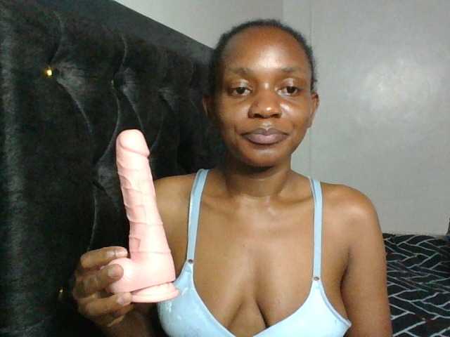 Minimochie live cam on BongaCams
