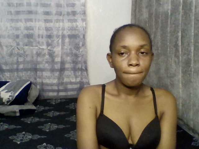 Minimochie live cam on BongaCams