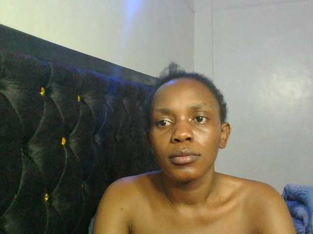 Minimochie live cam on BongaCams