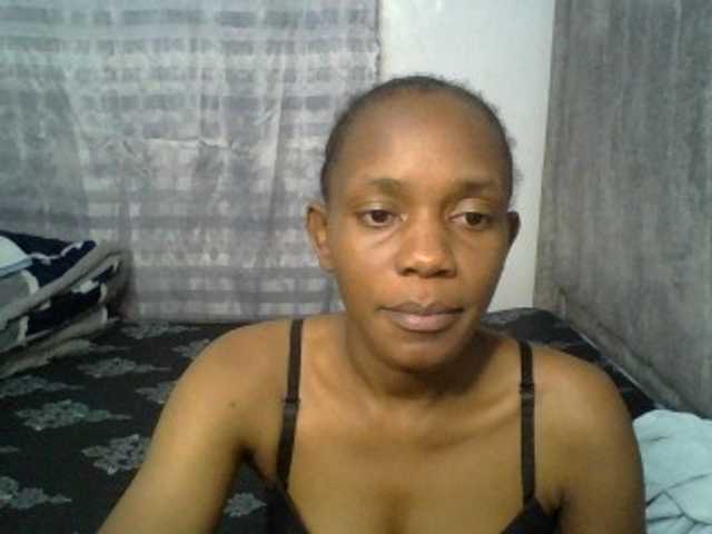 Minimochie live cam on BongaCams