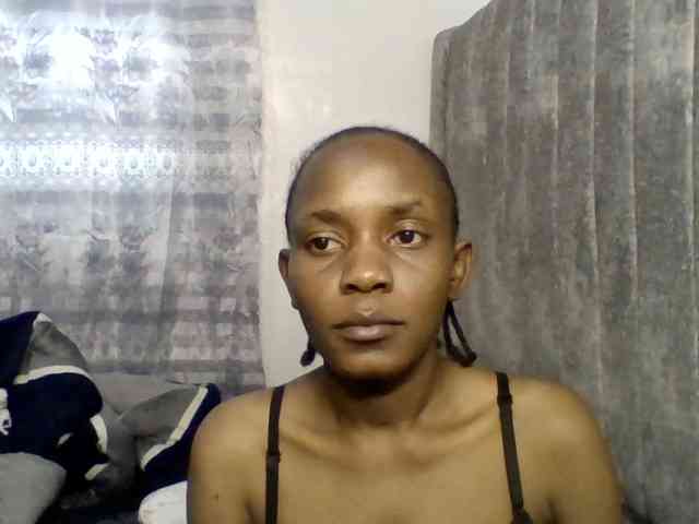 Minimochie's webcam live show