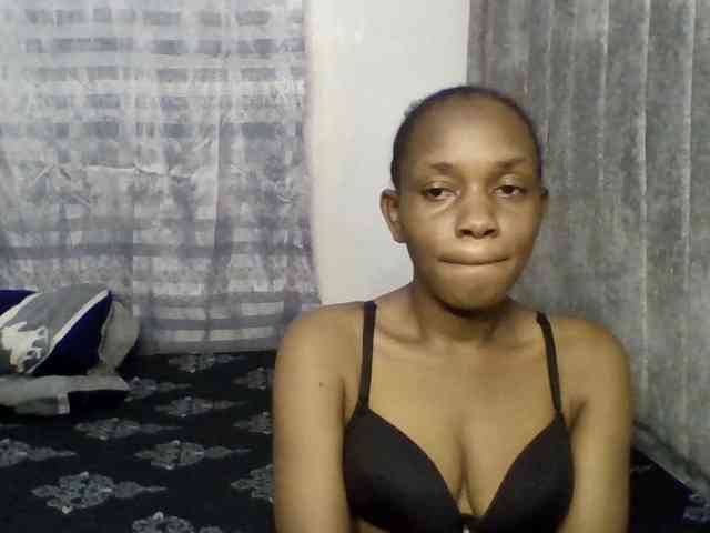 Minimochie's webcam live show