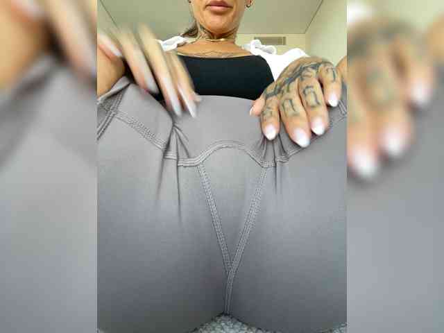 ParisRose1 webcam