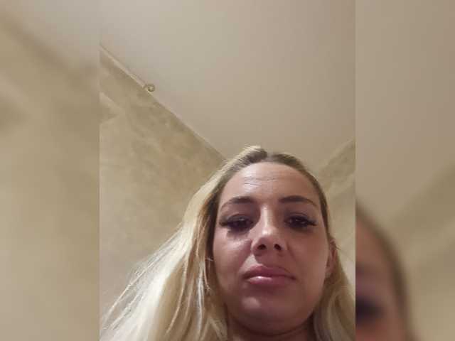 EllinroseX live cam on BongaCams