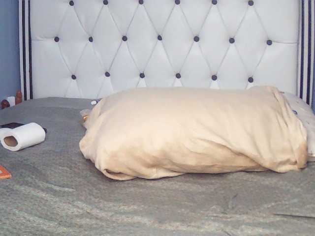 Booty-empress live cam on BongaCams