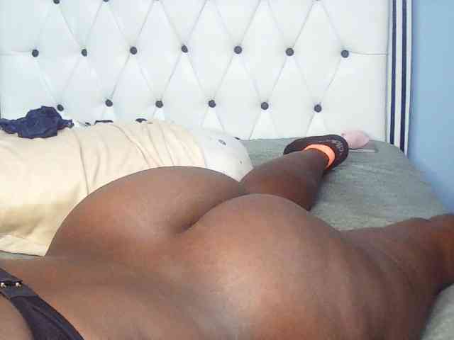 Booty-empress webcam