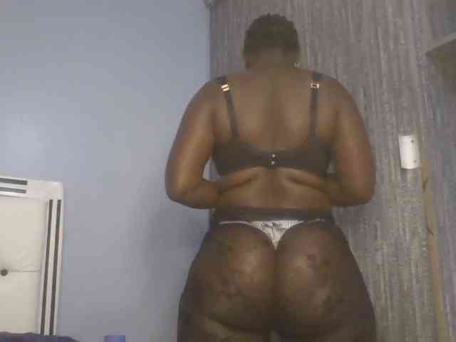Booty-empress webcam