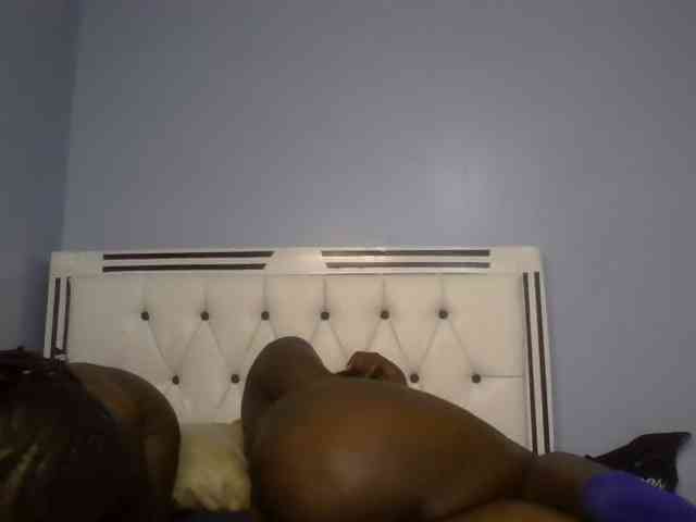 Booty-empress webcam