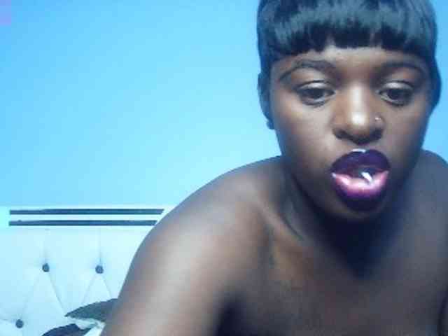 Booty-empress webcam