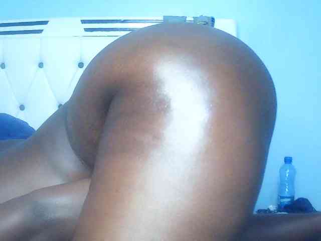 Booty-empress webcam