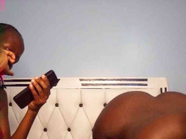 Booty-empress webcam