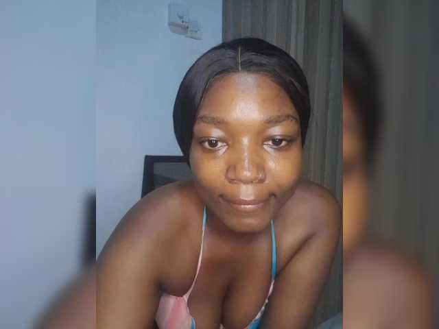 Cuteblack001 live cam preview