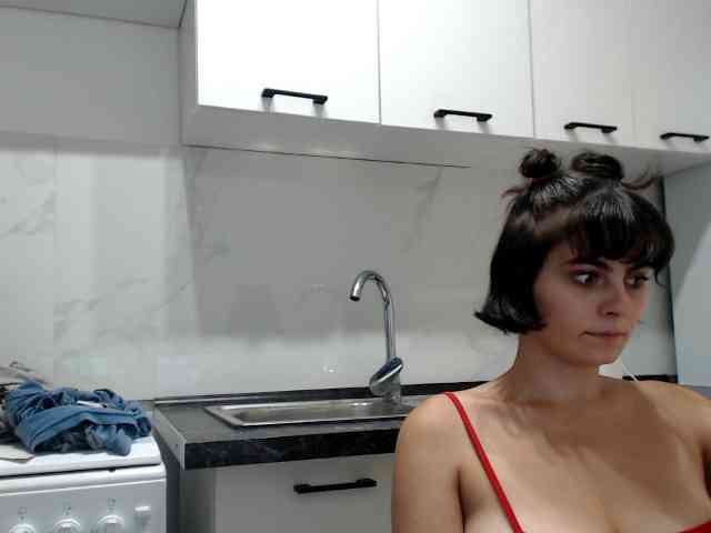 Modella: bbhouse