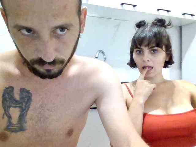 Modella: bbhouse
