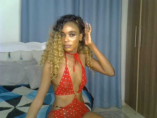 PetiteCocoo live cam on BongaCams
