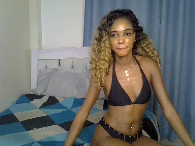PetiteCocoo live cam preview