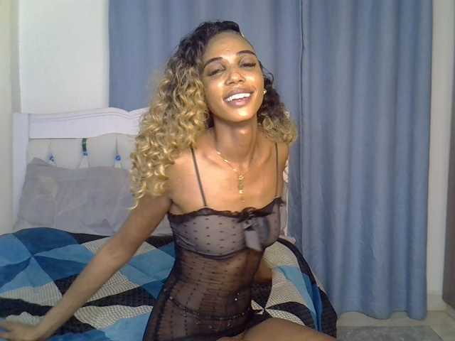 PetiteCocoo live cam on BongaCams