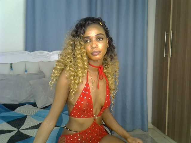 PetiteCocoo live cam on BongaCams