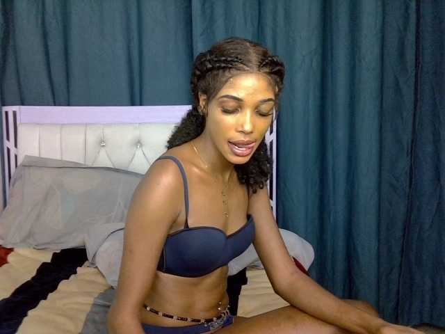 PetiteCocoo live cam on BongaCams