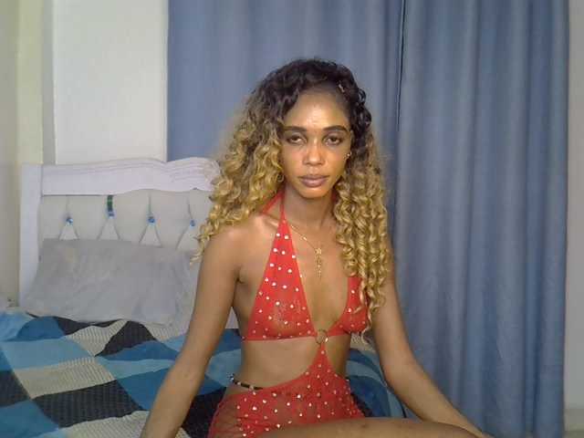 PetiteCocoo live cam on BongaCams