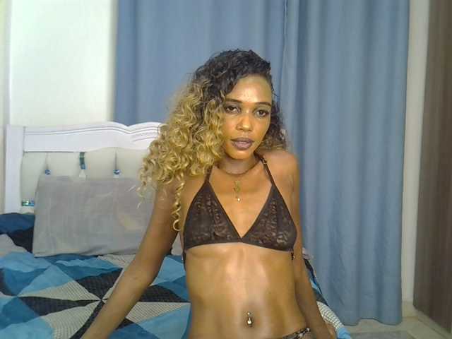 PetiteCocoo live cam on BongaCams
