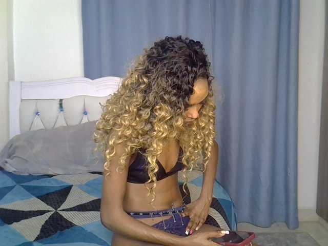PetiteCocoo live cam on BongaCams