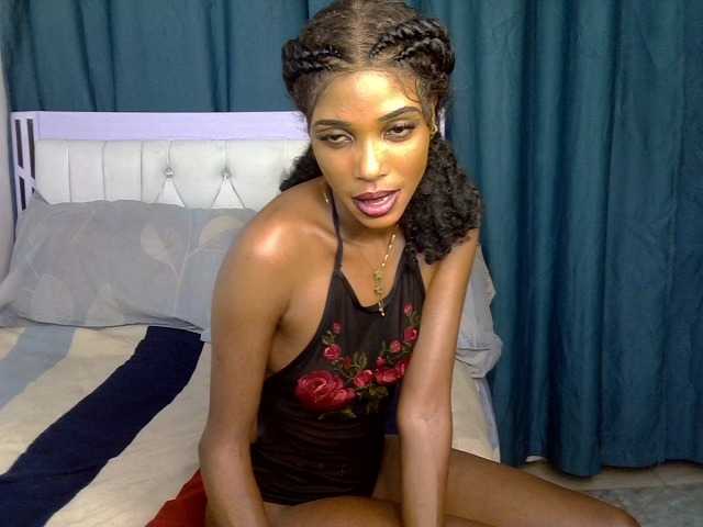 PetiteCocoo live cam on BongaCams