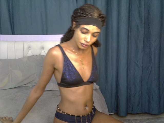 PetiteCocoo live cam on BongaCams
