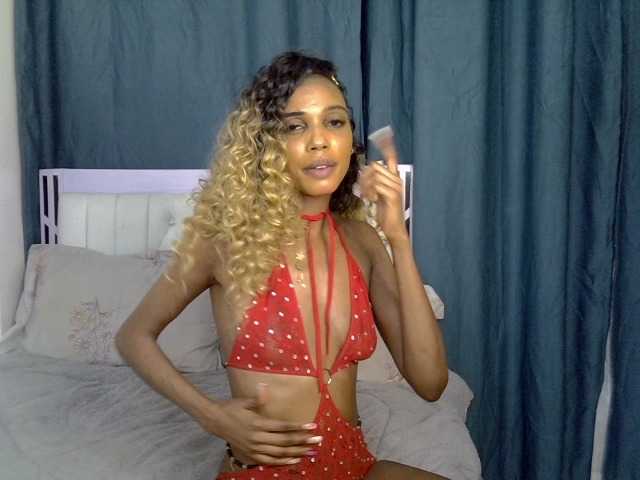 PetiteCocoo live cam on BongaCams