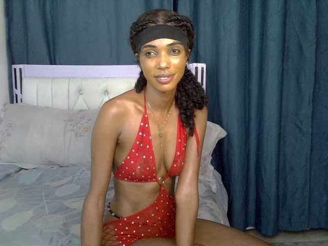 PetiteCocoo live cam on BongaCams