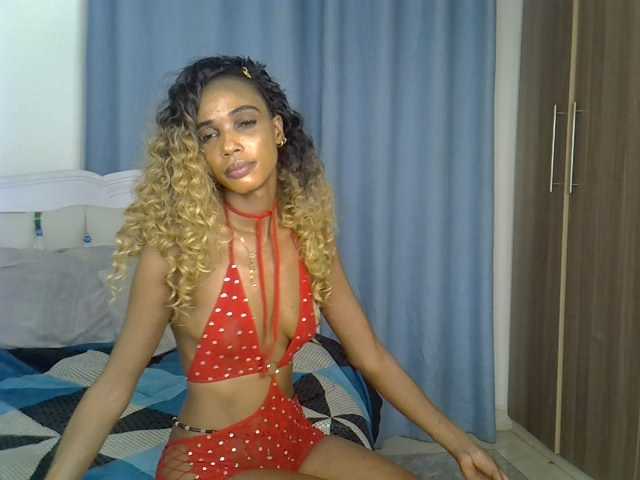 PetiteCocoo live cam on BongaCams