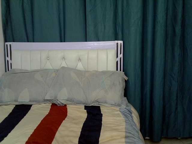 PetiteCocoo live cam on BongaCams
