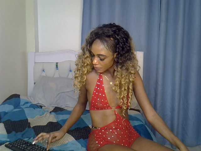 PetiteCocoo live cam on BongaCams