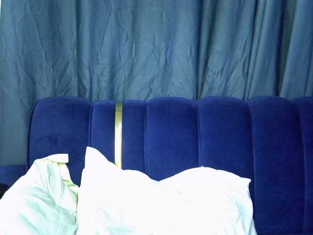 PrettyNoirr live cam on BongaCams