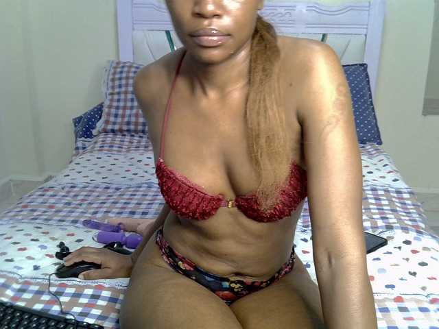Prettysirenn live cam on BongaCams