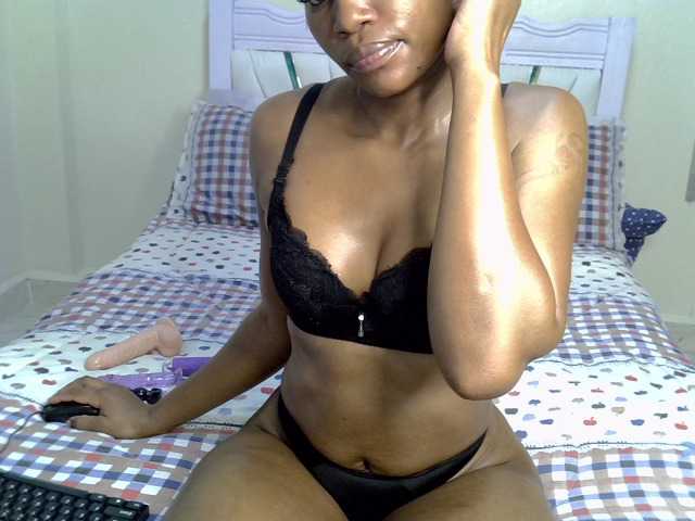 Prettysirenn live cam on BongaCams