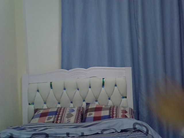 Petitedolliey live cam on BongaCams